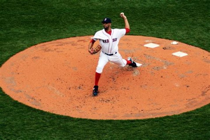 Does a pitcher have to throw to third on a pick off?